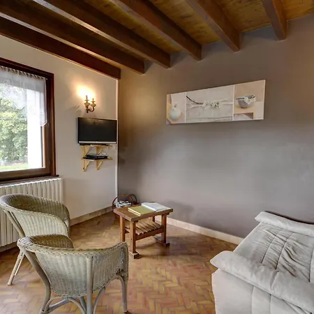 Maison Renovee, 2 Chambres, Jardin, Animaux Acceptes, Internet, Barbecue - Fr-1-496-161